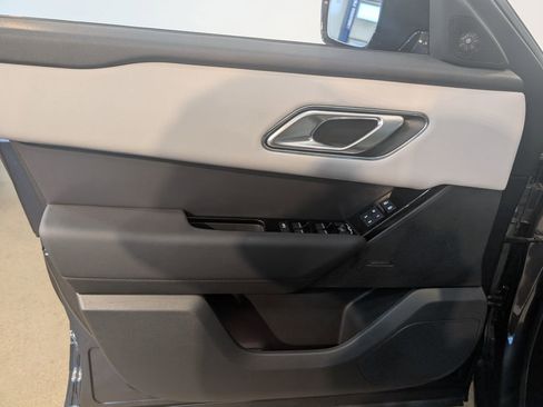 Used 2026 Land Rover Range Rover Velar S image 11