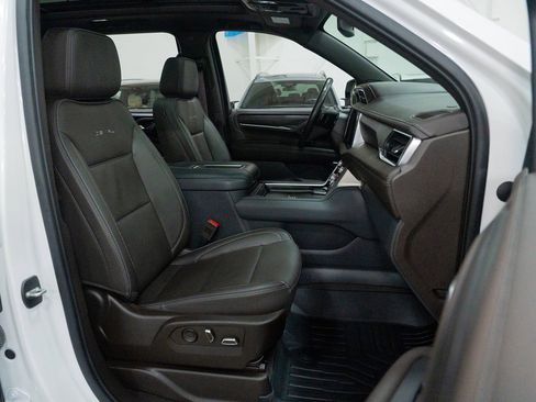 Used 2022 GMC Yukon Denali image 36