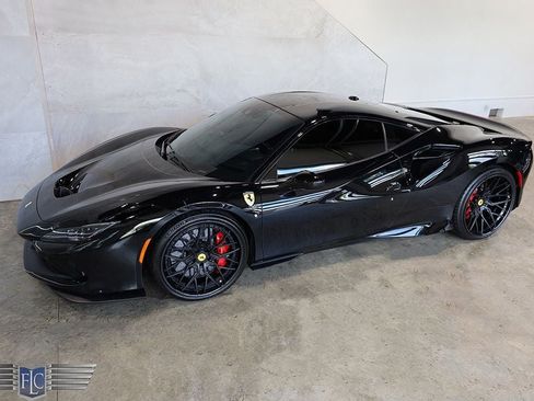 Used 2020 Ferrari F8 Tributo RWD image 46