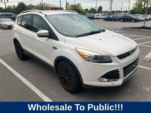 Used 2015 Ford Escape Titanium w/ Equipment Group 301A FWD image 2