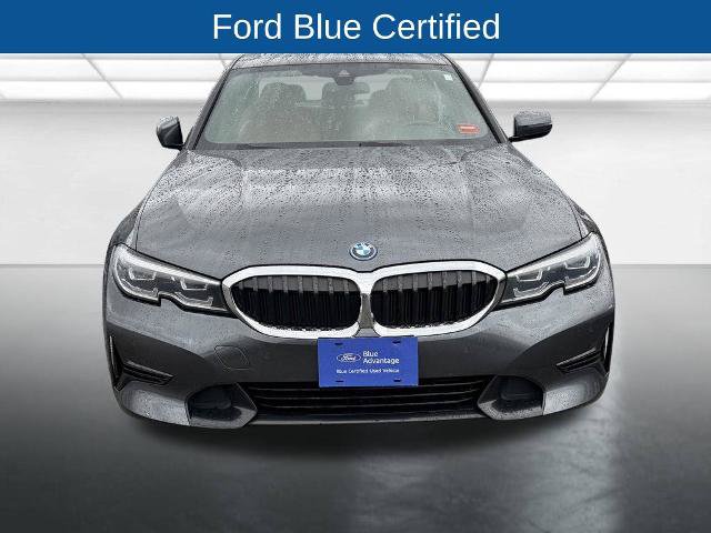 Used 2022 BMW 330e xDrive w/ Premium Package AWD/4WD image 2