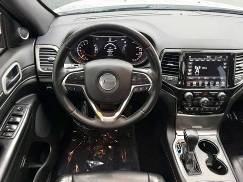 Used 2021 Jeep Grand Cherokee Limited AWD/4WD image 13