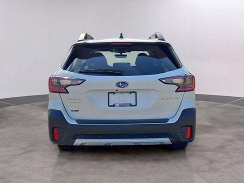 Used 2022 Subaru Outback Limited AWD/4WD image 5