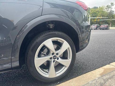 Certified 2025 Audi Q5 Premium Plus w/ Premium Plus AWD/4WD image 23