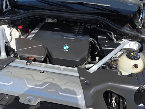 Certified 2023 BMW X4 xDrive30i w/ M Sport Package AWD/4WD image 19