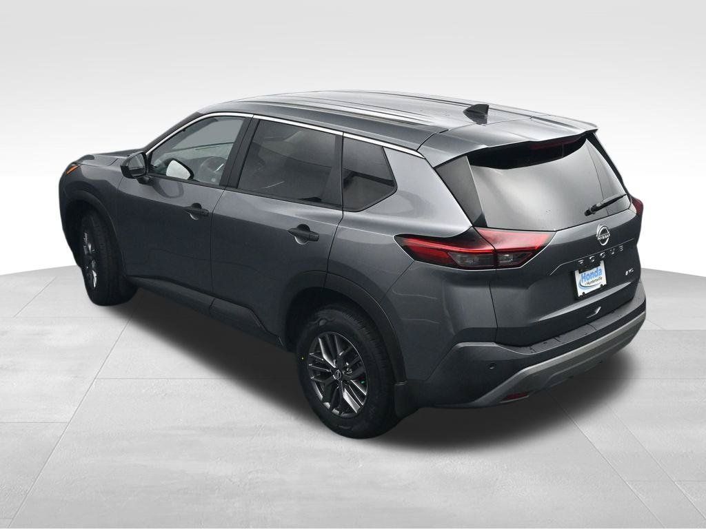 Used 2023 Nissan Rogue S AWD/4WD image 33
