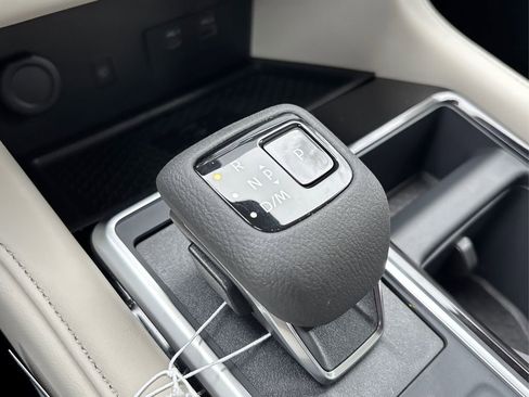 New 2025 Nissan Pathfinder SL image 30