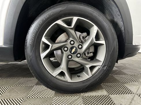 Used 2024 Chevrolet Trax LT w/ Driver Confidence Package FWD image 33