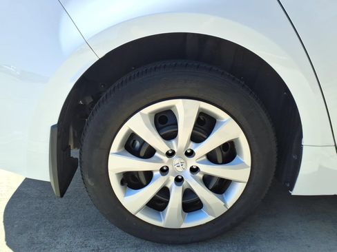 Used 2024 Toyota Corolla LE FWD image 10