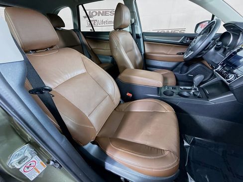 Used 2019 Subaru Outback 3.6R Touring AWD/4WD image 31
