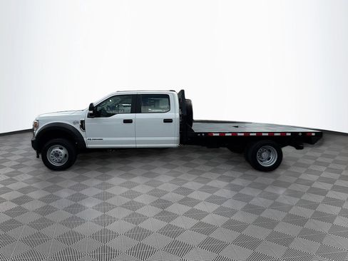 Used 2022 Ford F550 4x4 Crew Cab Super Duty w/ Power Equipment Group image 4