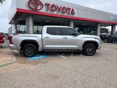 Used 2024 Toyota Tundra SR5 image 6