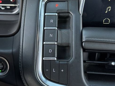 Used 2022 GMC Yukon XL SLE w/ Gmc Pro Safety Plus Package image 20