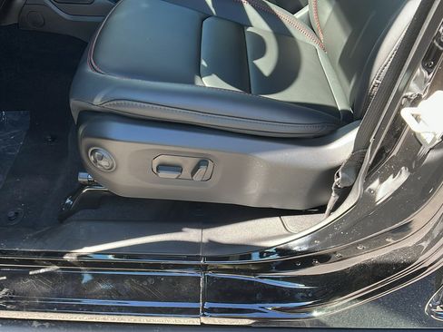 New 2025 Jeep Wrangler Unlimited Rubicon image 17