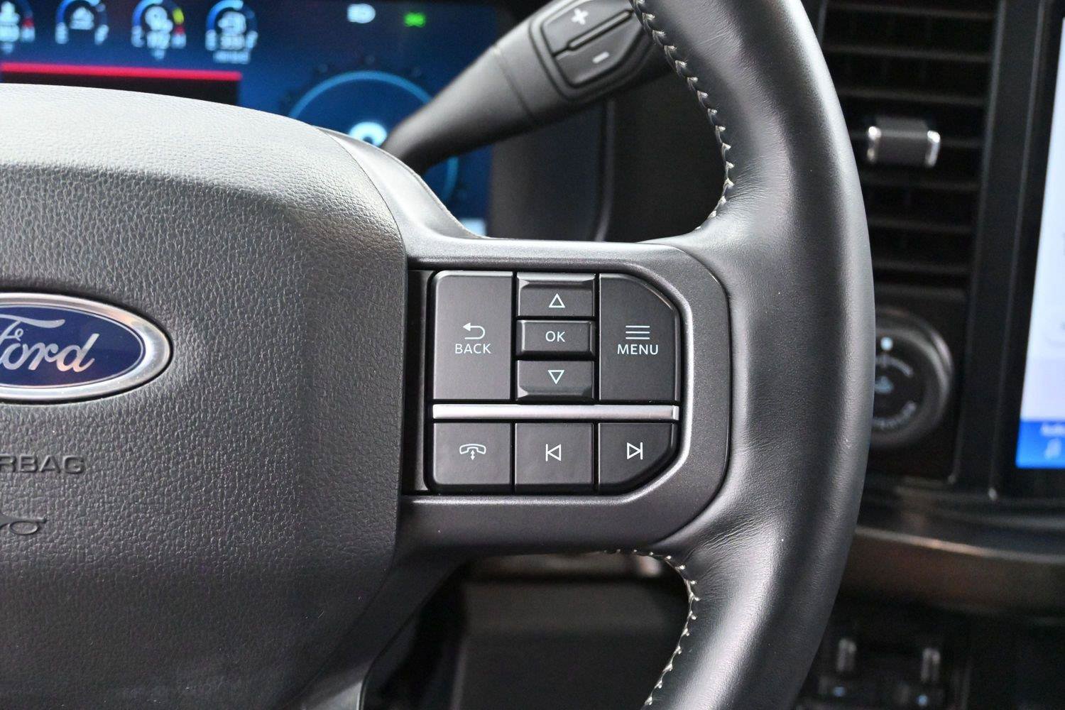 Used 2024 Ford F250 Lariat w/ Lariat Ultimate Package AWD/4WD image 17