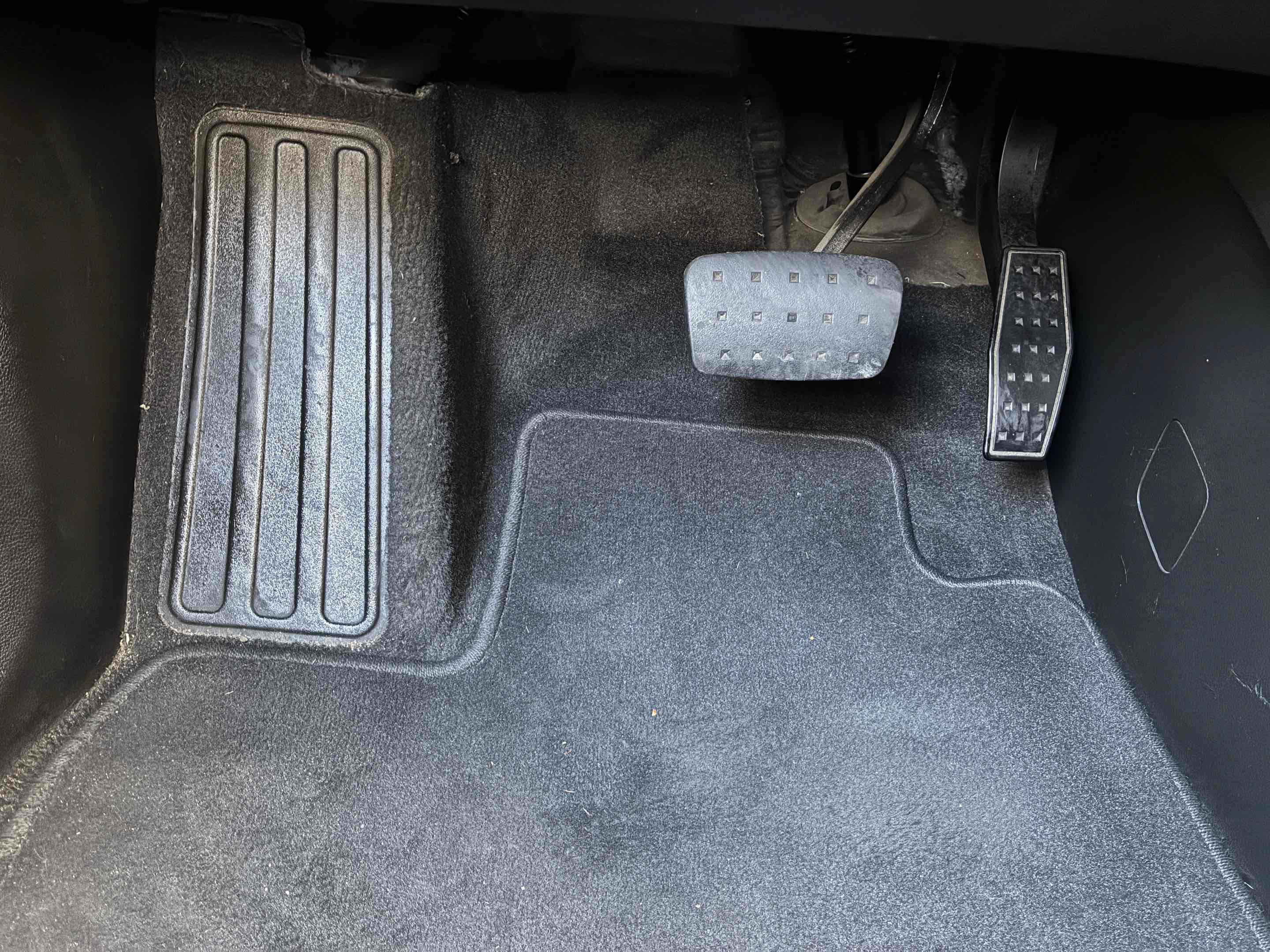 Used 2020 Chevrolet Traverse LS FWD image 31