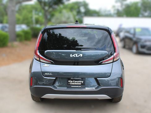 Certified 2025 Kia Soul LX FWD image 8