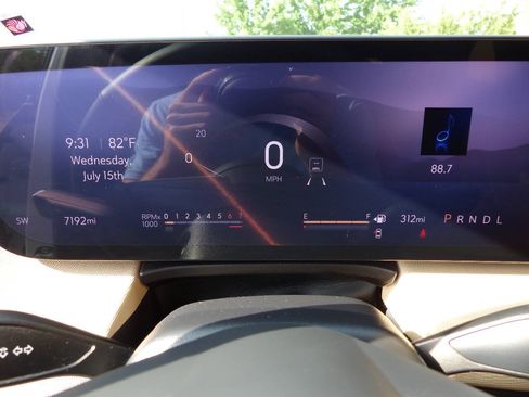 Used 2025 Buick Enclave Preferred FWD image 27