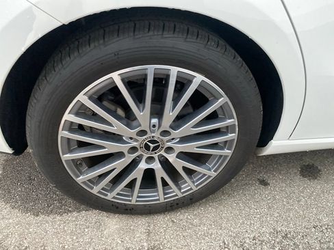 Used 2023 Mercedes-Benz CLA 250 image 11