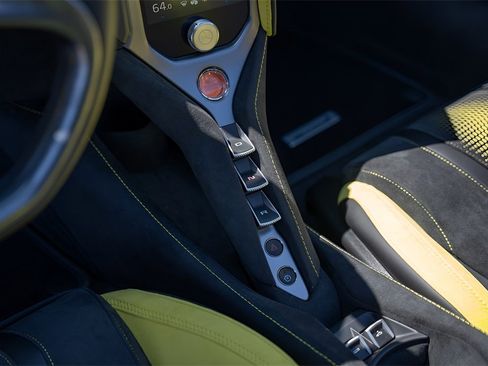 New 2025 McLaren 750S Spider image 59