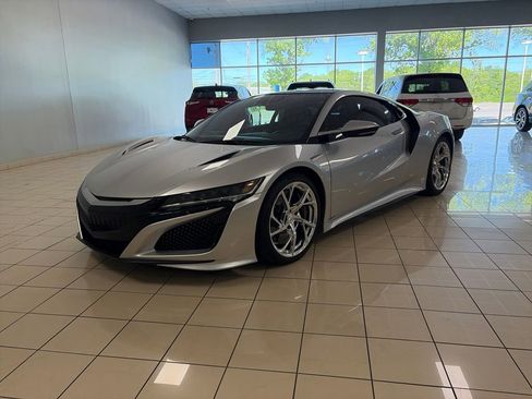 Used 2017 Acura NSX AWD/4WD image 3