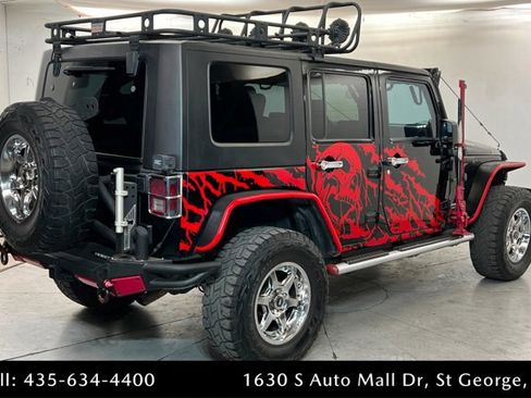 Used 2008 Jeep Wrangler Unlimited Rubicon w/ Dual Top Group AWD/4WD image 5