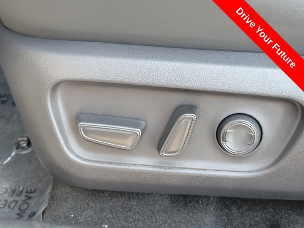 Used 2026 Toyota RAV4 XSE w/ Weather Package AWD/4WD image 17