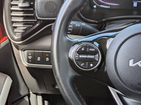 Certified 2023 Kia Soul GT-Line FWD image 23