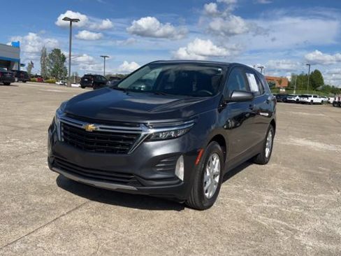 Used 2023 Chevrolet Equinox LT image 4