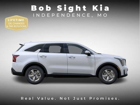 New 2026 Kia Sorento LX FWD image 7