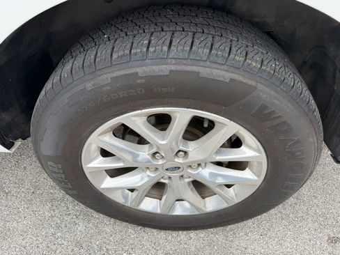 Used 2020 Ford Expedition XLT w/ Equipment Group 202A RWD image 17