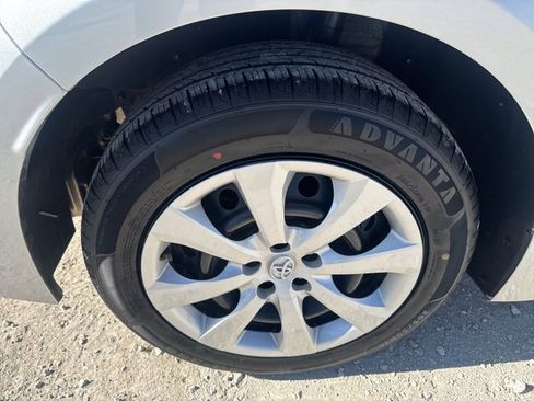 Used 2024 Toyota Corolla LE image 21