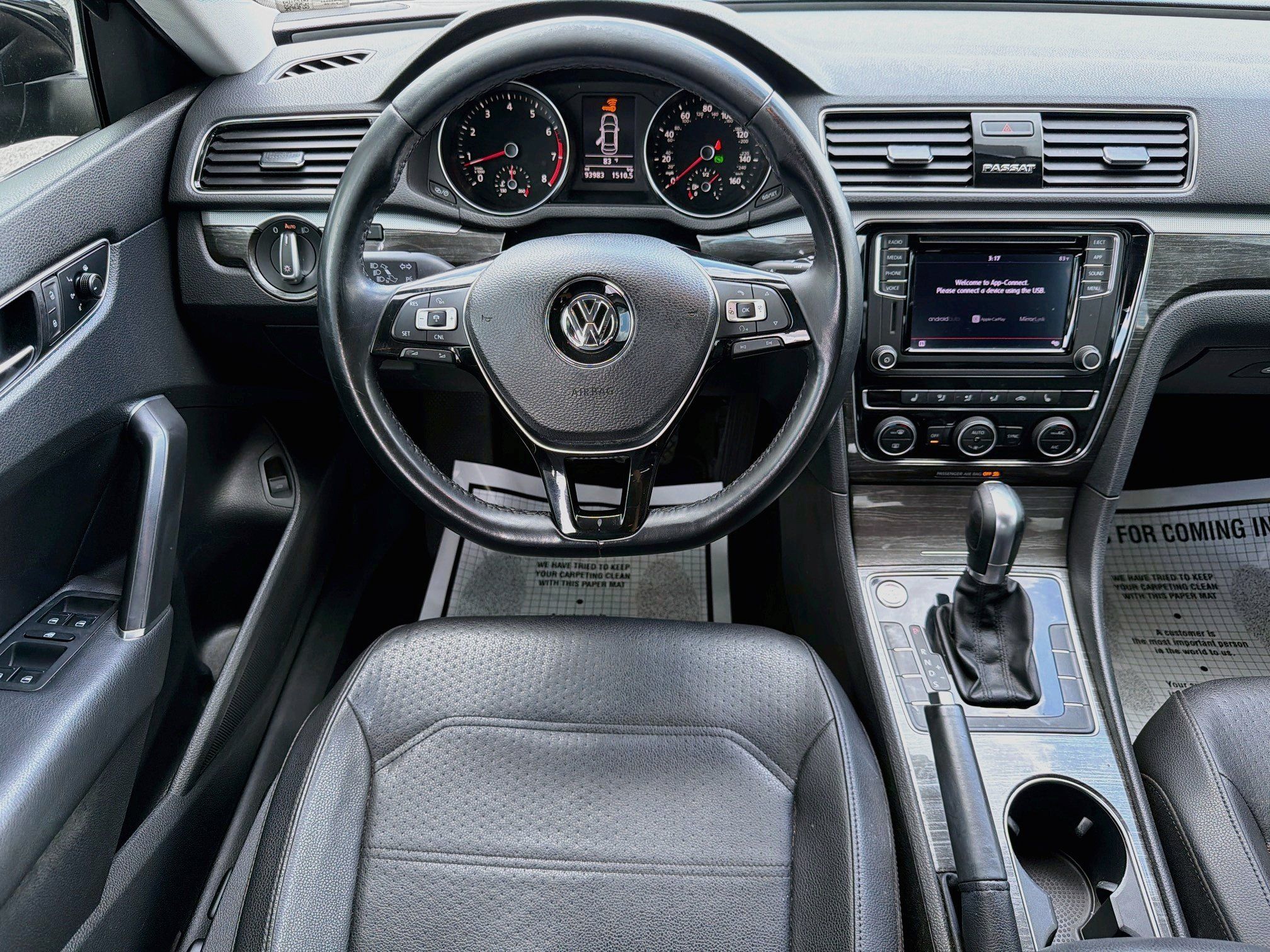 Used 2018 Volkswagen Passat 2.0T SE FWD image 16