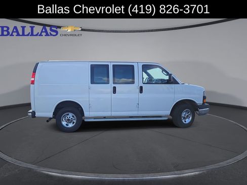 Certified 2024 GMC Savana 2500 Work Van w/ Driver Convenience Package image 9