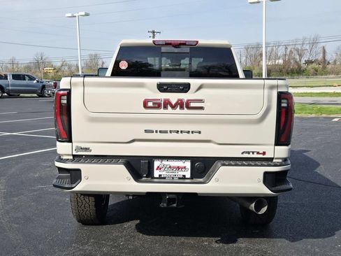 New 2026 GMC Sierra 2500 AT4 w/ AT4 Premium Plus Package AWD/4WD image 4