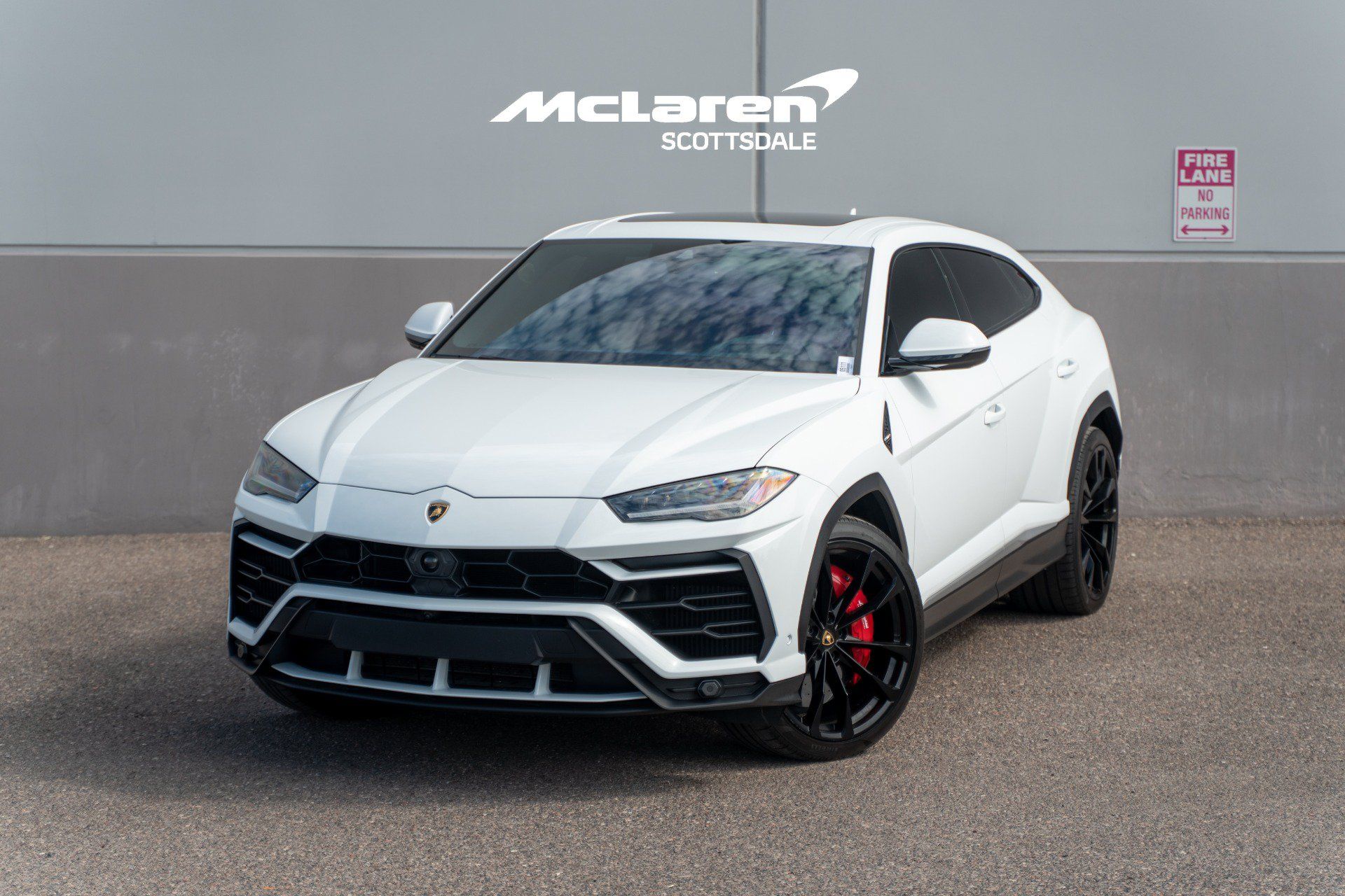 Used 2022 Lamborghini Urus AWD/4WD image 1