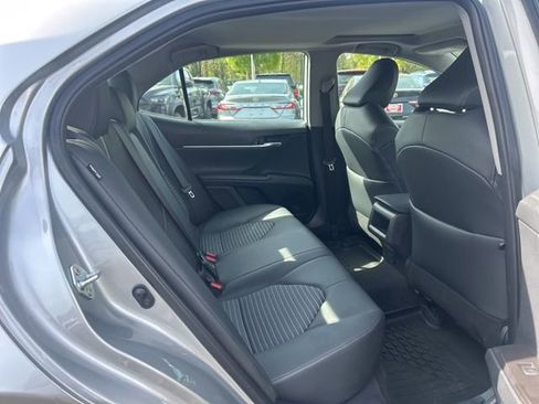 Used 2024 Toyota Camry SE image 16