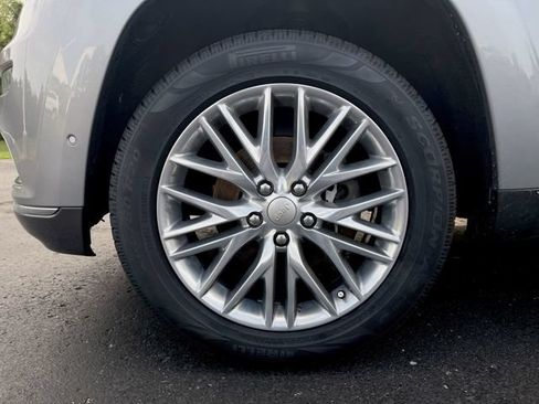 Used 2018 Jeep Grand Cherokee Summit AWD/4WD image 27