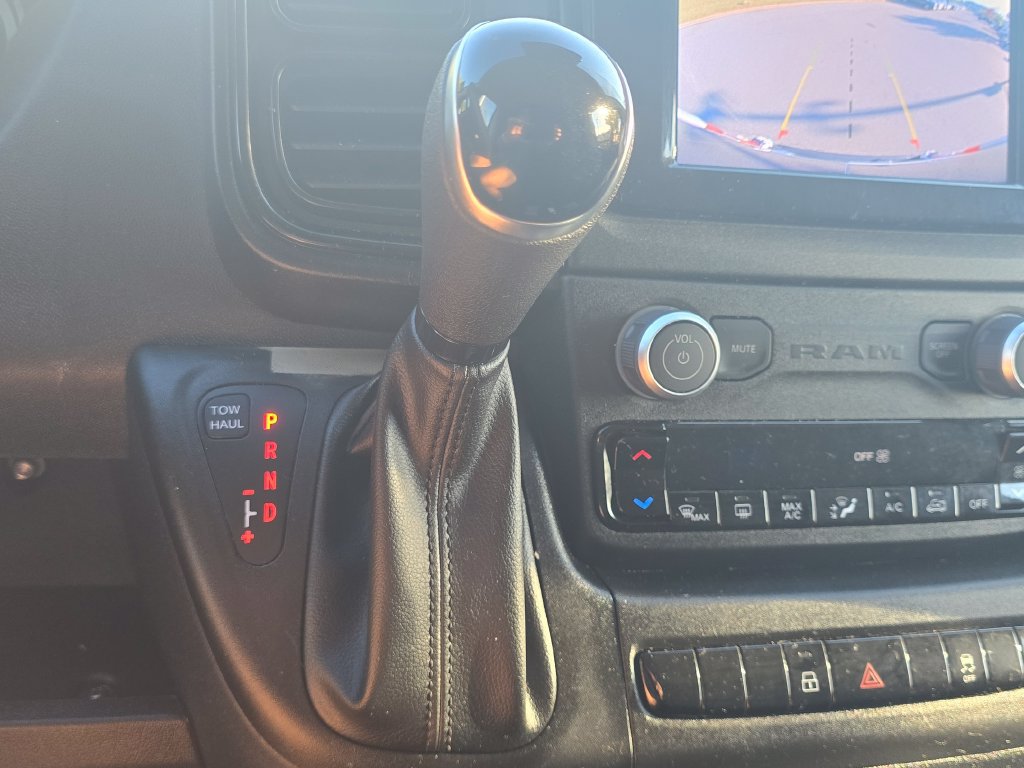 Used 2025 RAM ProMaster 2500 w/ U-Haul Equipment Group FWD image 28