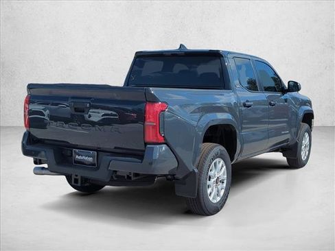 Used 2025 Toyota Tacoma SR5 RWD image 5