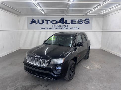 Used 2014 Jeep Compass Latitude image 1