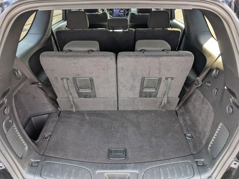 Used 2025 Dodge Durango GT AWD/4WD image 14