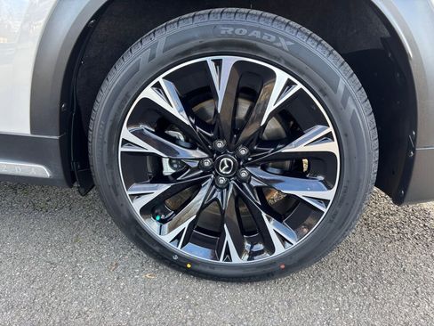 Certified 2024 MAZDA CX-90 Plug-In Hybrid w/ Premium Pkg image 9