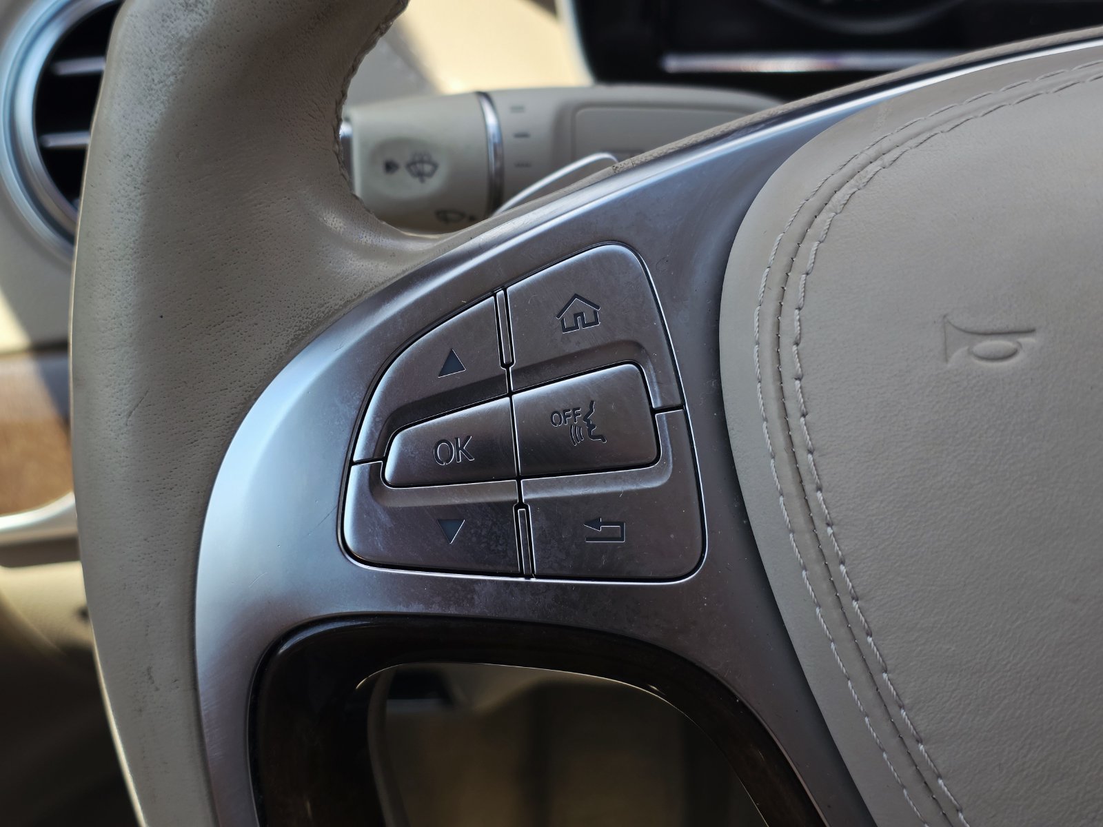 Used 2016 Mercedes-Benz S 550 Sedan image 28