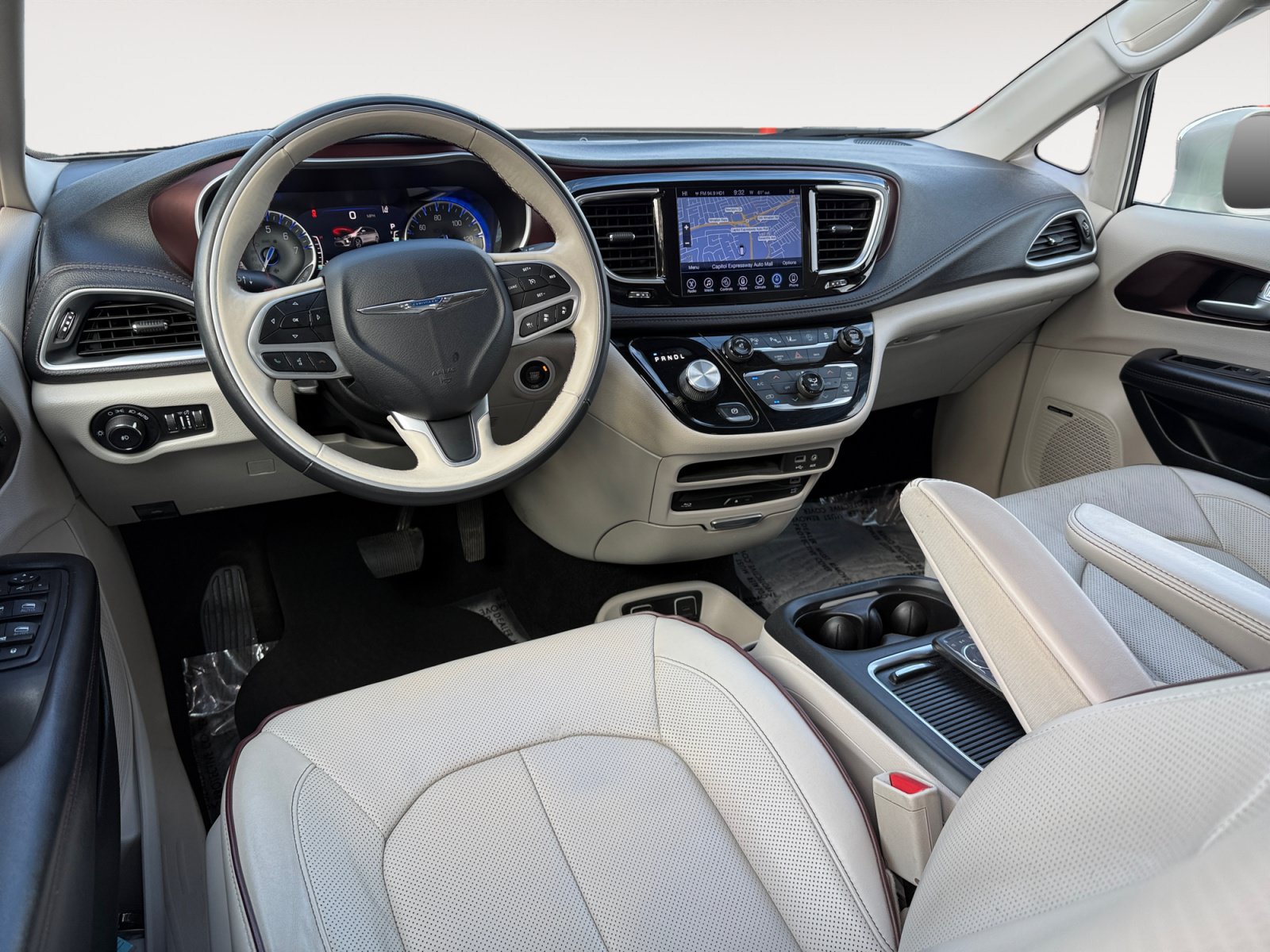 Used 2017 Chrysler Pacifica Limited FWD image 15