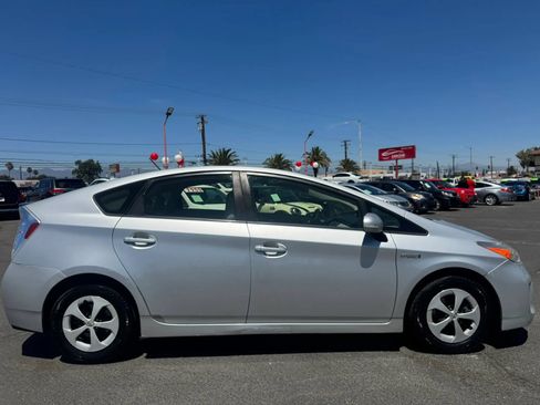 Used 2015 Toyota Prius Two FWD image 11