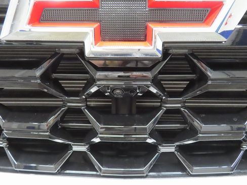 Used 2025 Chevrolet Silverado 2500 ZR2 w/ Technology Package image 58