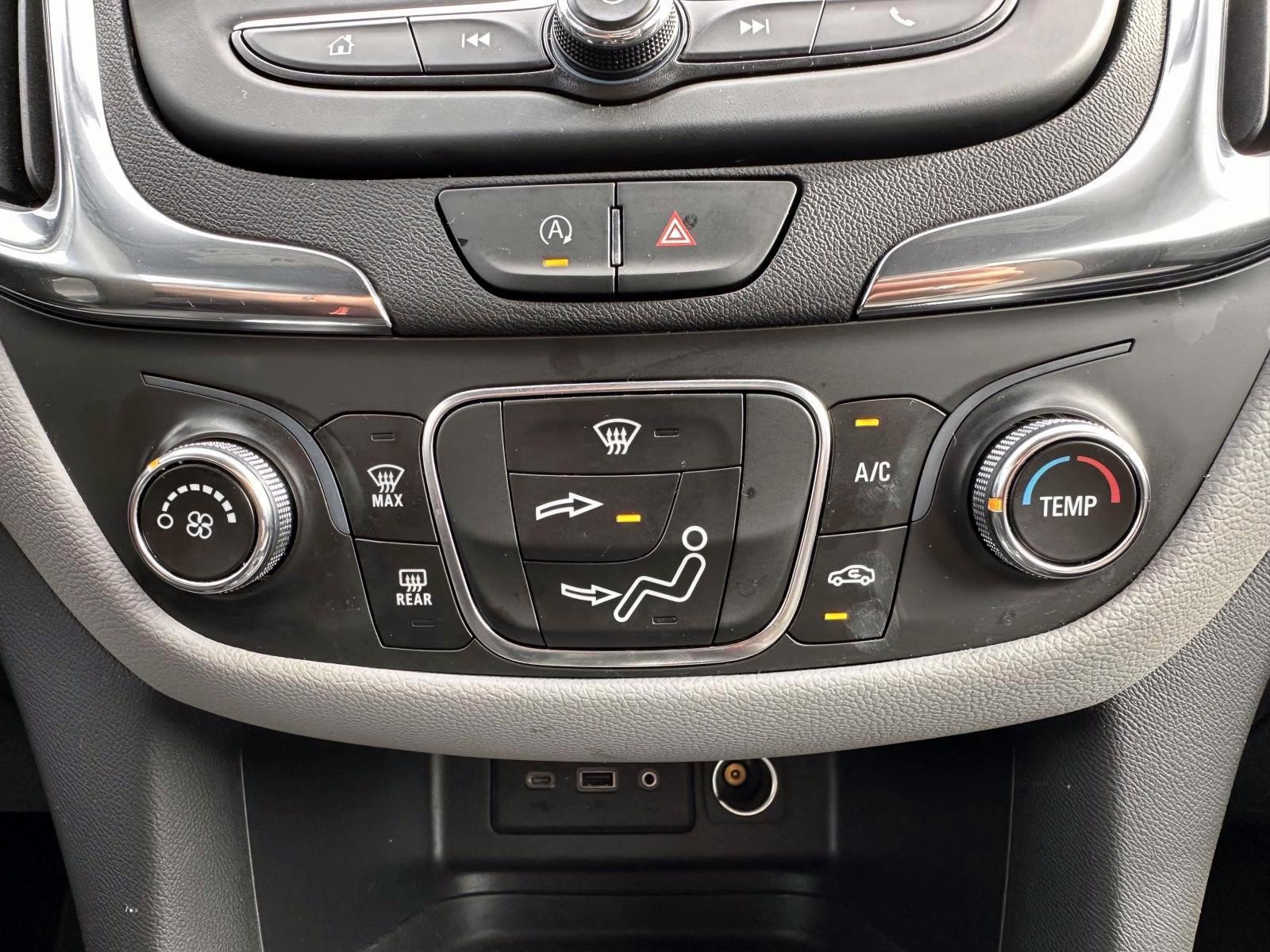 Used 2023 Chevrolet Equinox LS w/ LS Convenience Package AWD/4WD image 23