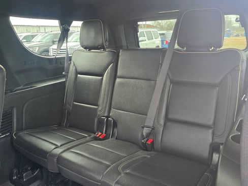Used 2023 Chevrolet Suburban Premier RWD image 10