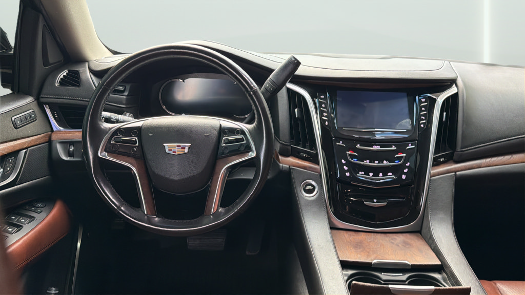 Used 2019 Cadillac Escalade Luxury RWD image 20